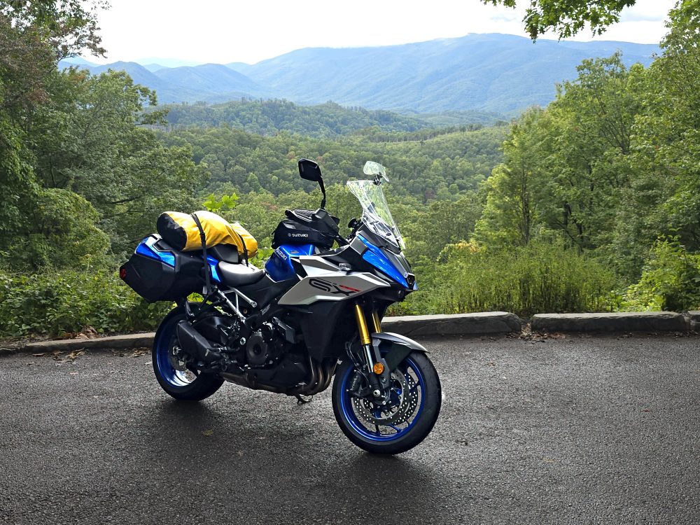 Mojo_Tour_The_Smoky_Mountains